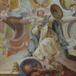 Decke im Kirchengebäude